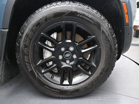 Used 2024 Land Rover Defender 110 S AWD/4WD image 31