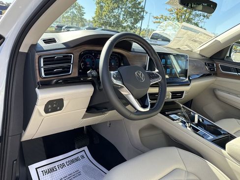 New 2026 Volkswagen Atlas SE FWD image 10