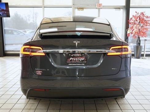 Used 2017 Tesla Model X 75D image 16