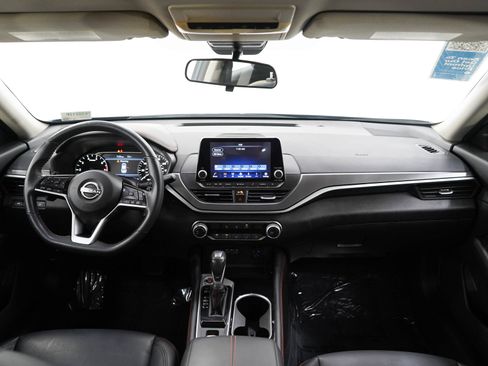 Used 2023 Nissan Altima 2.5 SR AWD/4WD image 13
