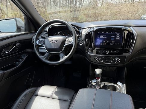 Used 2023 Chevrolet Traverse RS w/ LPO, Floor Liner Package FWD image 16
