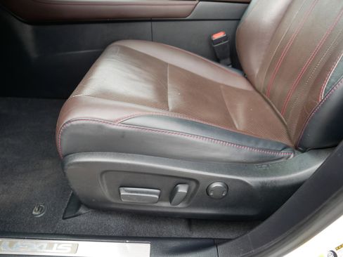 Used 2019 Lexus RX 350L w/ Premium Package image 20