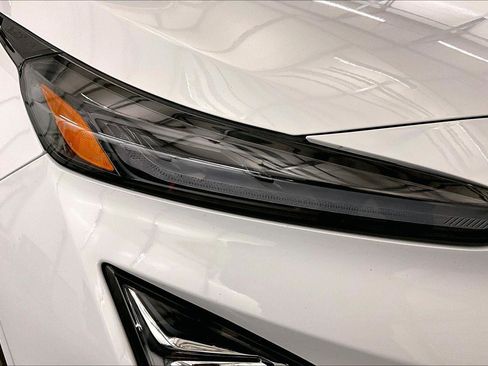 Used 2023 Chevrolet Bolt EUV LT w/ Convenience Package image 27