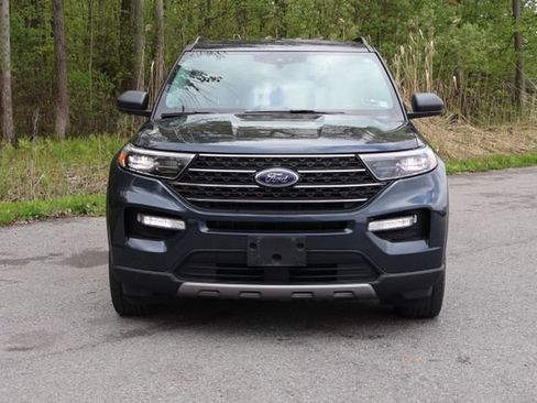 Used 2023 Ford Explorer XLT w/ Equipment Group 202A AWD/4WD image 7