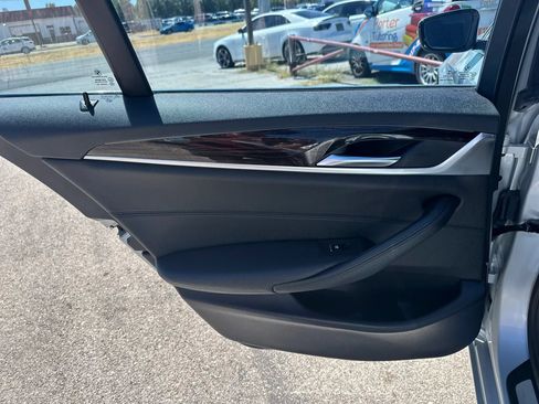 Used 2018 BMW 530i xDrive AWD/4WD image 22