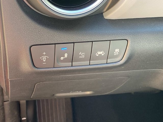 Used 2019 Hyundai Kona Ultimate FWD image 15