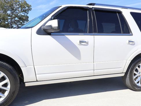 Used 2017 Ford Expedition Limited w/ Equipment Group 301A image 34