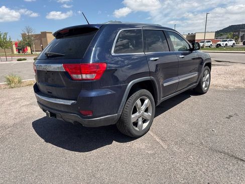 Used 2013 Jeep Grand Cherokee Overland w/ Advance Technology Group AWD/4WD image 3
