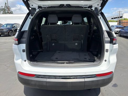 Used 2023 Jeep Grand Cherokee L Laredo AWD/4WD image 18