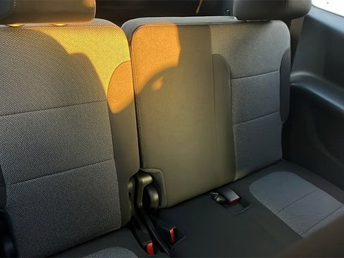 Certified 2023 Chevrolet Traverse LT image 20