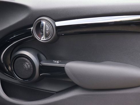Used 2019 MINI Cooper S FWD image 17