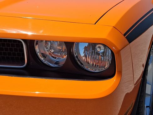 Used 2012 Dodge Challenger SXT Plus RWD image 9