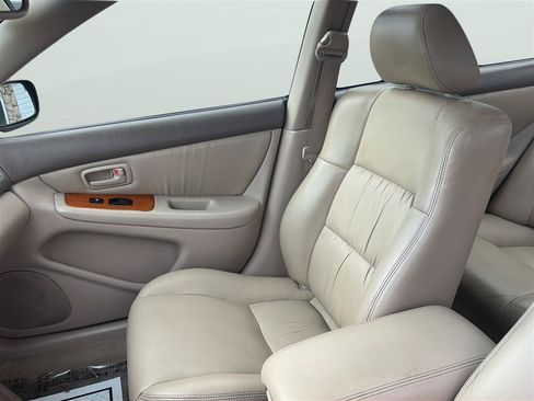 Used 2000 Lexus ES 330 FWD image 14