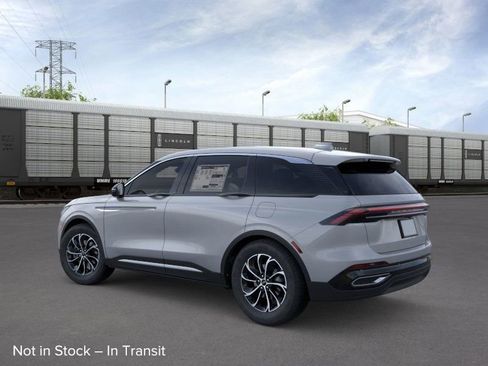 New 2026 Lincoln Nautilus Premier AWD/4WD image 4