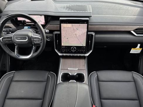 New 2026 GMC Acadia Denali w/ Super Cruise Package image 15