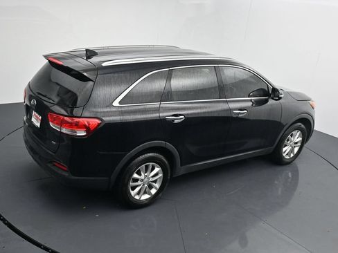 Used 2017 Kia Sorento FWD w/ LX Convenience Package image 35