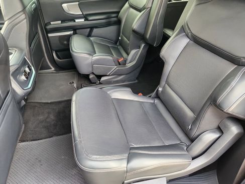 Used 2025 Ford Expedition Max Platinum AWD/4WD image 31