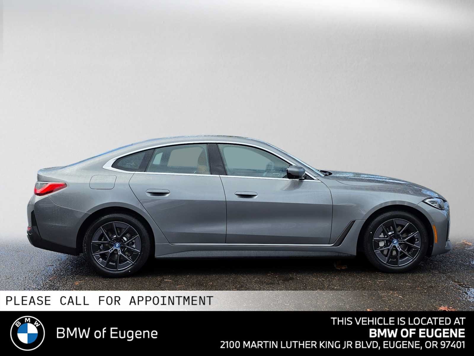 Used 2023 BMW i4 eDrive40 w/ Premium Package RWD image 2
