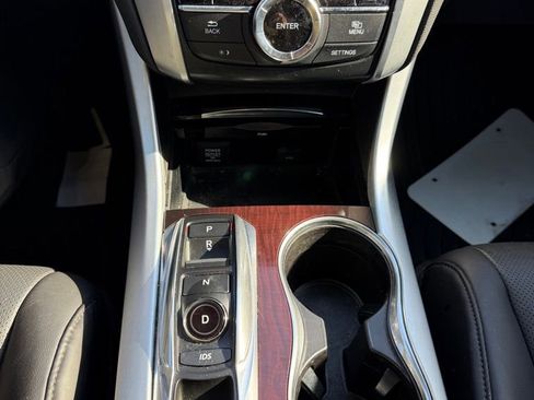 Used 2017 Acura TLX V6 w/ Technology Package FWD image 16