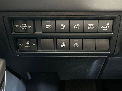 New 2026 Toyota Sequoia Platinum image 29