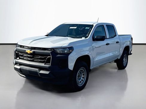 Used 2023 Chevrolet Colorado W/T RWD image 3