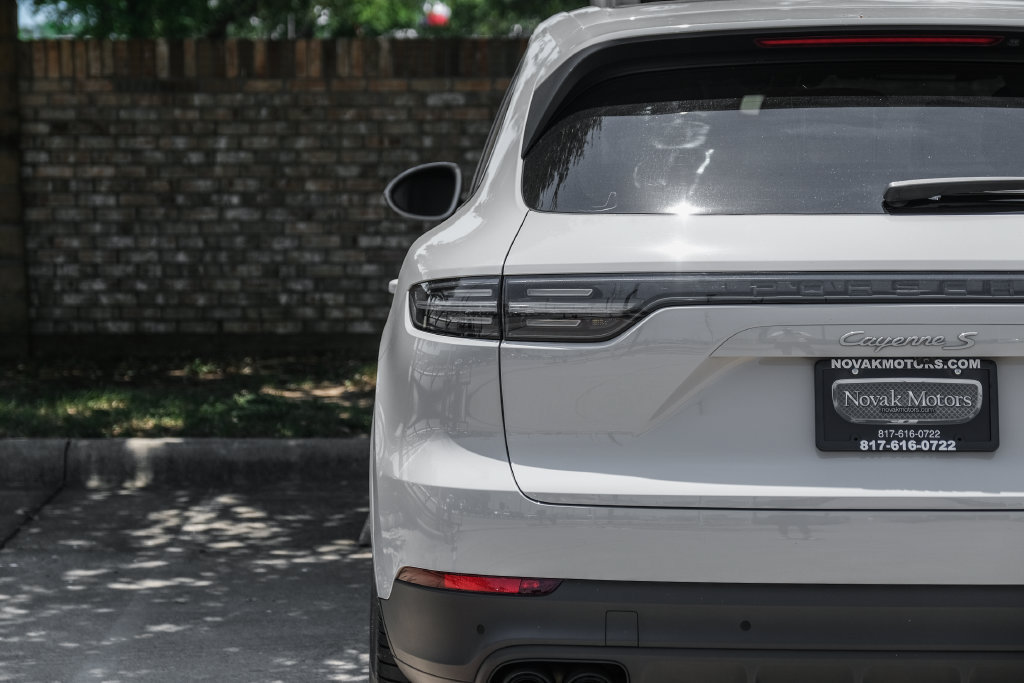 Used 2023 Porsche Cayenne S Platinum AWD/4WD image 67
