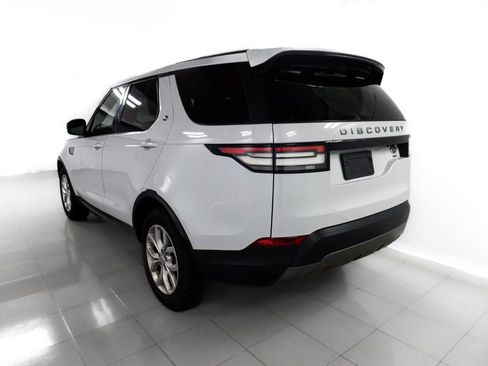 Used 2019 Land Rover Discovery SE image 4