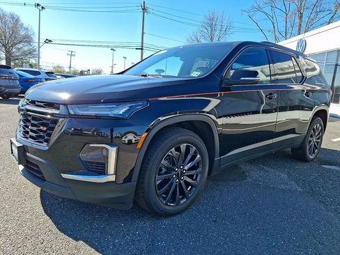 Used 2023 Chevrolet Traverse RS w/ LPO, Floor Liner Package AWD/4WD image 3