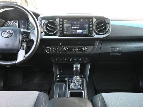 Used 2020 Toyota Tacoma TRD Sport w/ Technology Package AWD/4WD image 11