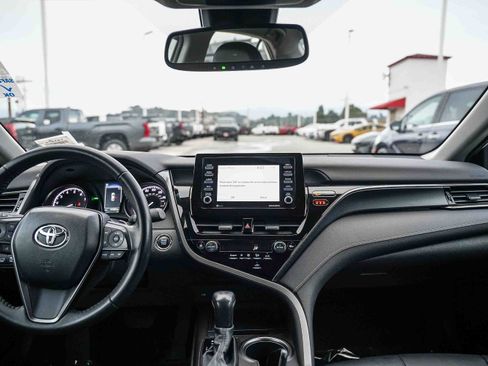 Certified 2022 Toyota Camry SE image 13