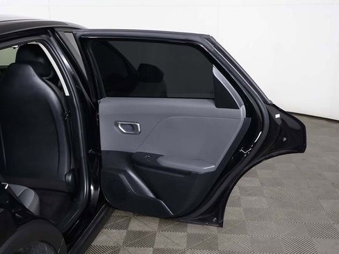 Used 2025 Kia K4 LXS image 17