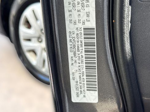 Used 2016 Dodge Journey SE w/ Flexible Seating Group image 35