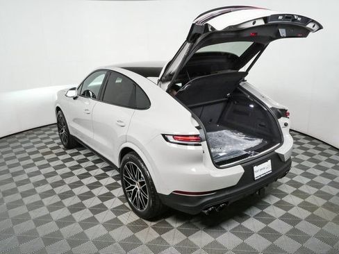 New 2026 Porsche Cayenne Coupe AWD/4WD image 34