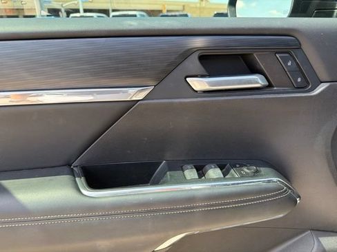 Used 2024 GMC Acadia Elevation w/ Black Edition FWD image 11
