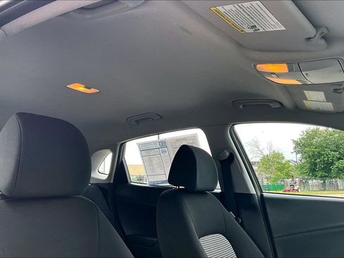 Used 2022 Hyundai Kona SE w/ Cargo Package FWD image 22