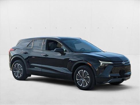 New 2025 Chevrolet Blazer EV LT image 5