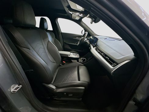 Used 2025 BMW X2 xDrive28i AWD/4WD image 33