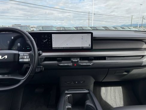 Certified 2024 Kia EV9 Land w/ Towing Package AWD/4WD image 26