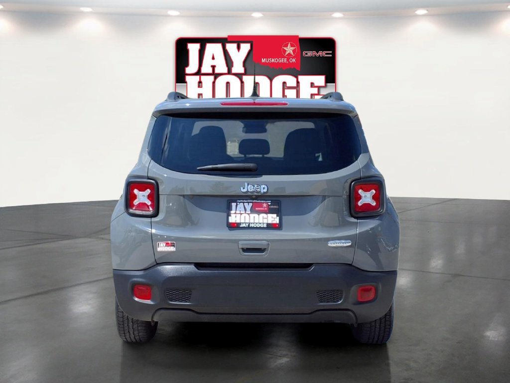 Used 2021 Jeep Renegade Latitude FWD image 6
