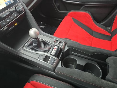 Certified 2018 Honda Civic Type R image 24