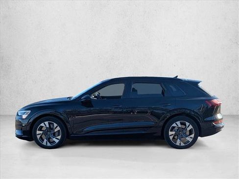 Used 2023 Audi e-tron Premium w/ Convenience Plus Package image 8