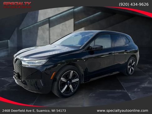 Used 2024 BMW iX xDrive50 w/ Sport Package AWD/4WD image 7