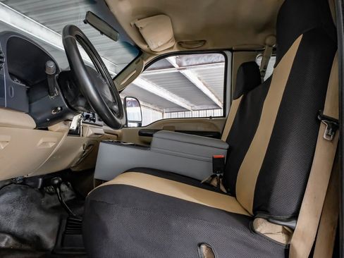 Used 2005 Ford F250 XL image 27