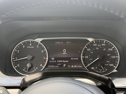 Used 2025 Nissan Pathfinder SV AWD/4WD image 42