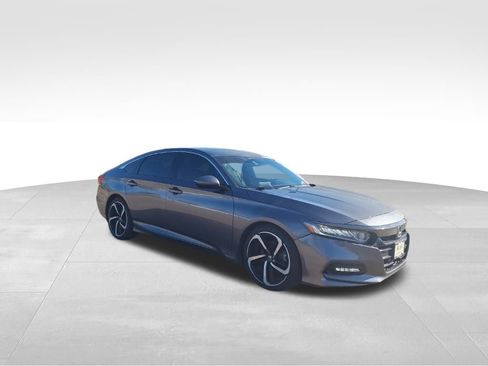 Used 2019 Honda Accord Sport image 4