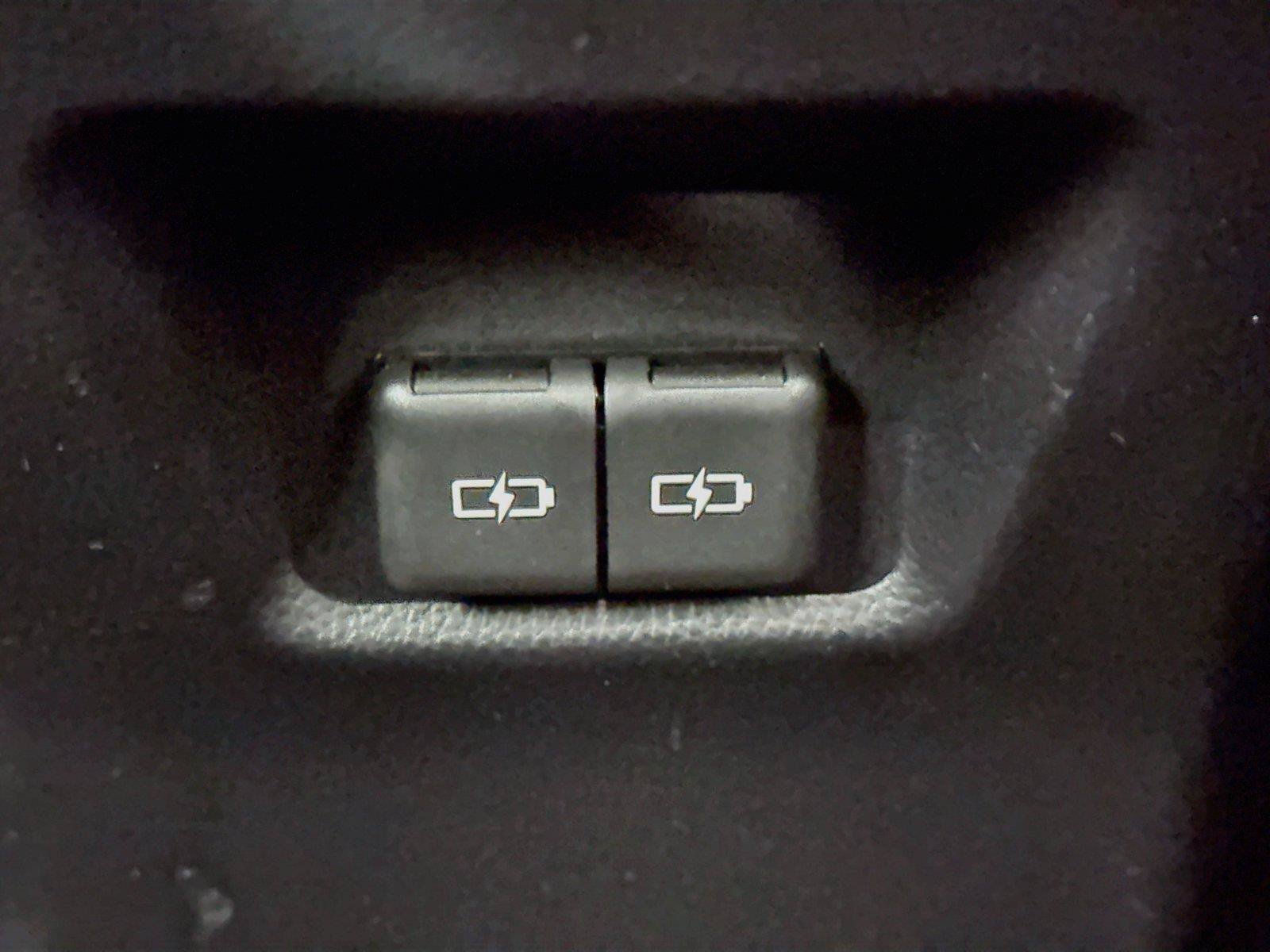 Certified 2025 Toyota RAV4 XLE AWD/4WD image 35