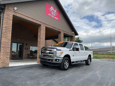 Used 2011 Ford F250 Lariat w/ Lariat Interior Pkg AWD/4WD image 22