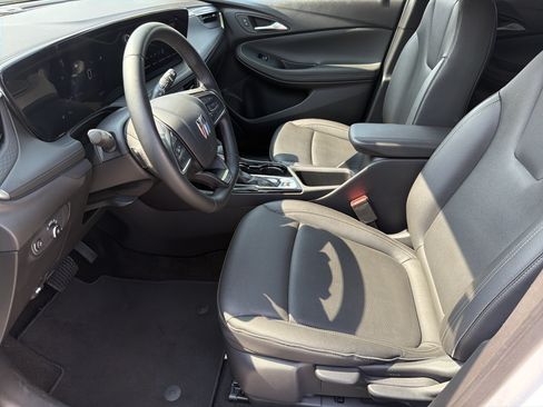 Used 2024 Buick Encore GX Sport Touring FWD image 19