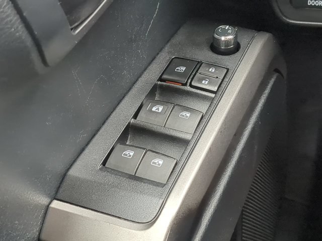 Used 2018 Toyota Tacoma SR5 RWD image 26