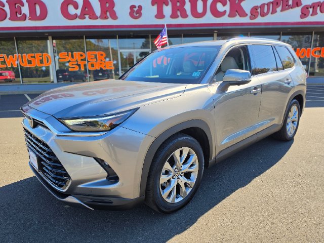 Used 2026 Toyota Grand Highlander AWD image 3